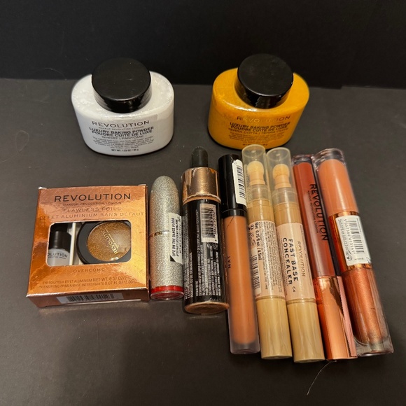 10 pc Makeup Bundle. Revolution. - Picture 1 of 5
